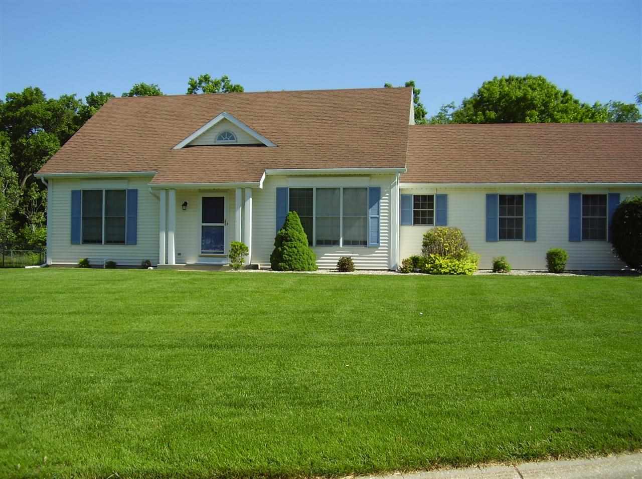 10417 Courtney Ln, Granger, IN 46530 photo 1