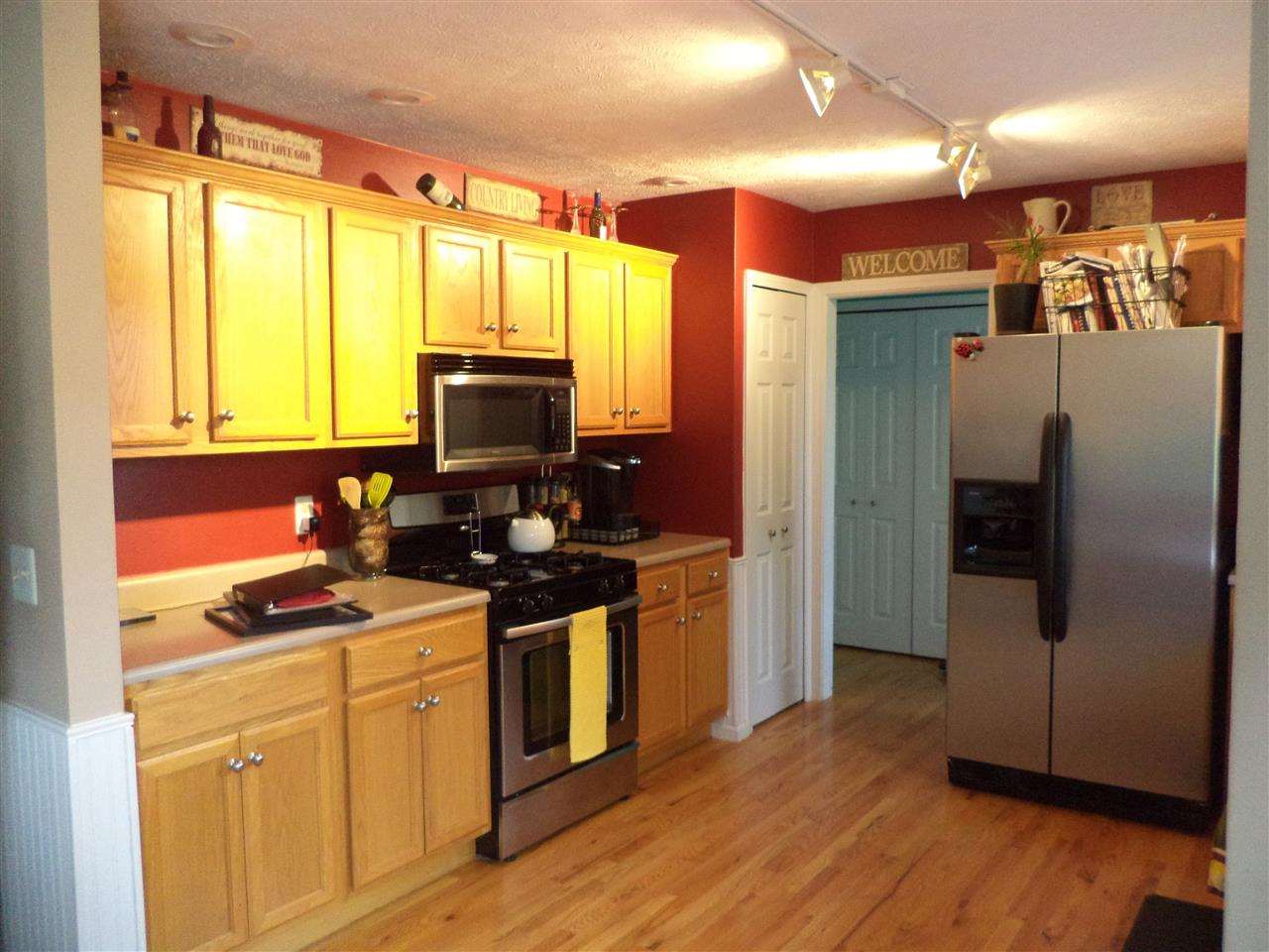 58027 Steiner Dr, Goshen, IN 46528 photo 3