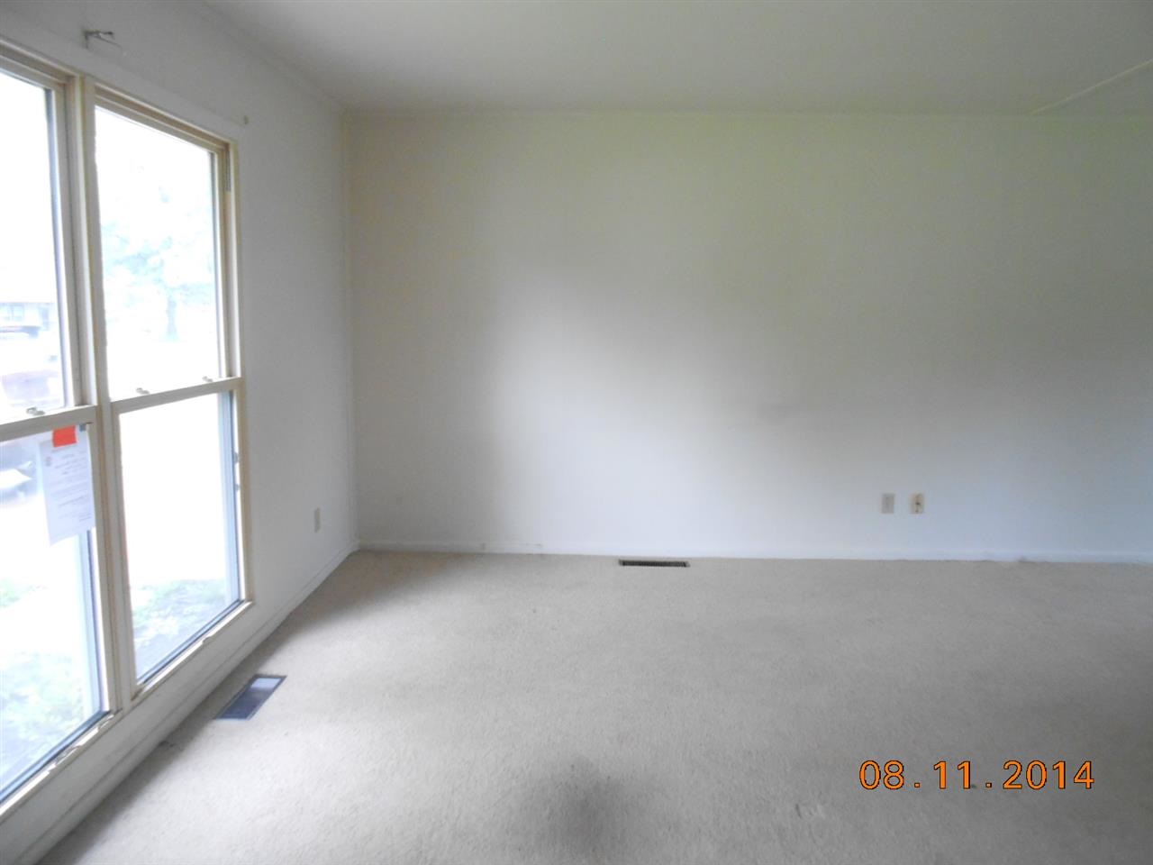 3429 Eastwood Dr, Fort Wayne, IN 46805 photo 2