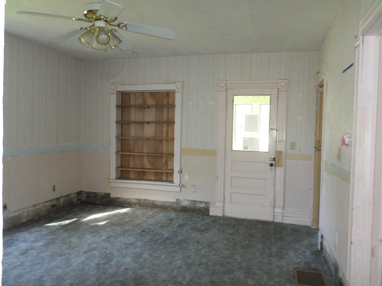 113 N Huntington St, Syracuse, IN 46567 photo 4