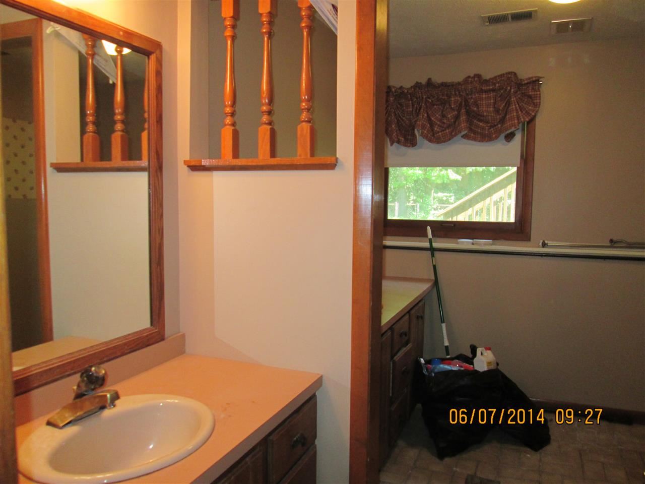 21431 Elkton Dr, South Bend, IN 46628 photo 13