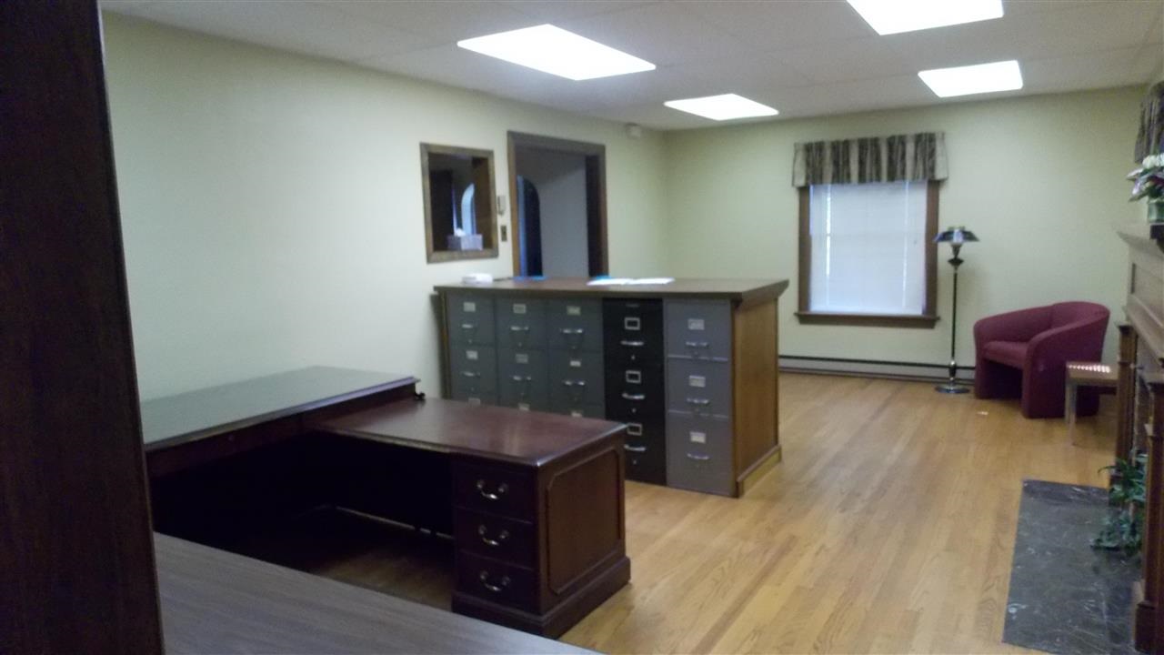 2909 S Michigan St, South Bend, IN 46614 photo 9