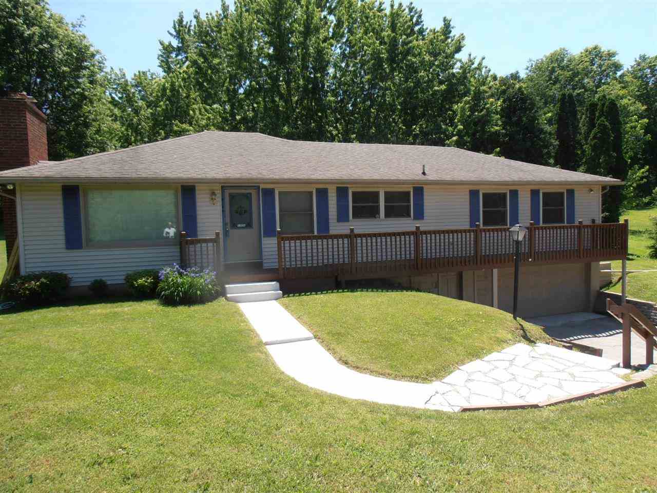 16166 Petro Dr, Mishawaka, IN 46544 photo 1