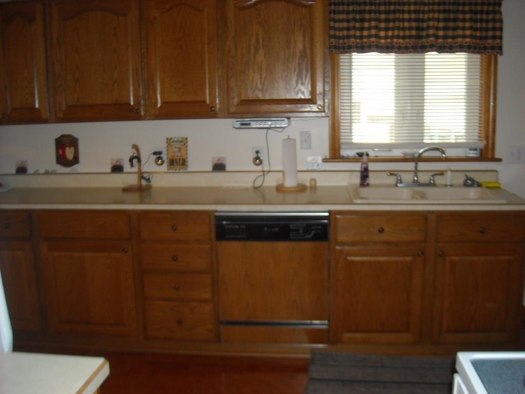 533 S Main St, Bourbon, IN 46504 photo 6