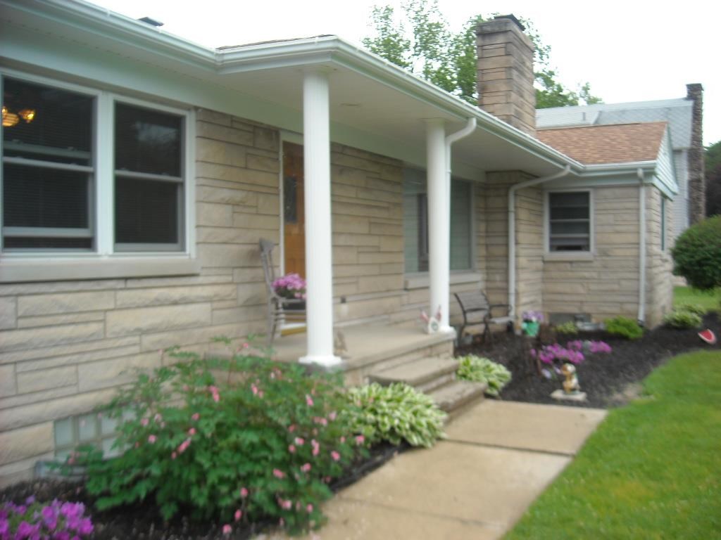 533 S Main St, Bourbon, IN 46504 photo 2