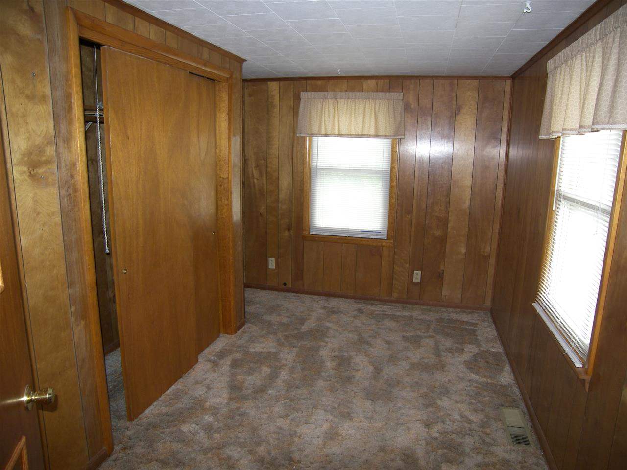 427 N Carter St, Greentown, IN 46936 photo 6