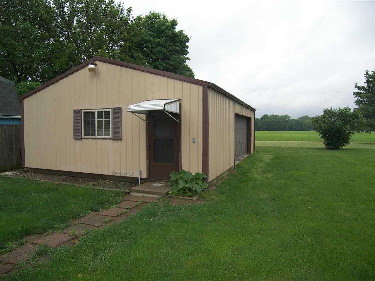 427 N Carter St, Greentown, IN 46936 photo 9