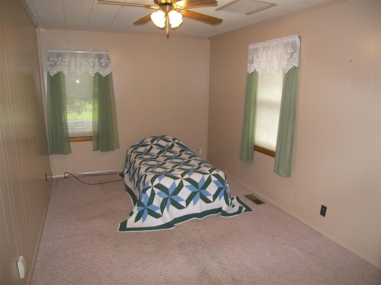 427 N Carter St, Greentown, IN 46936 photo 5