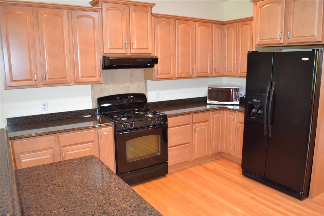 954 S Sara Ct, Bloomington, IN 47401 photo 2