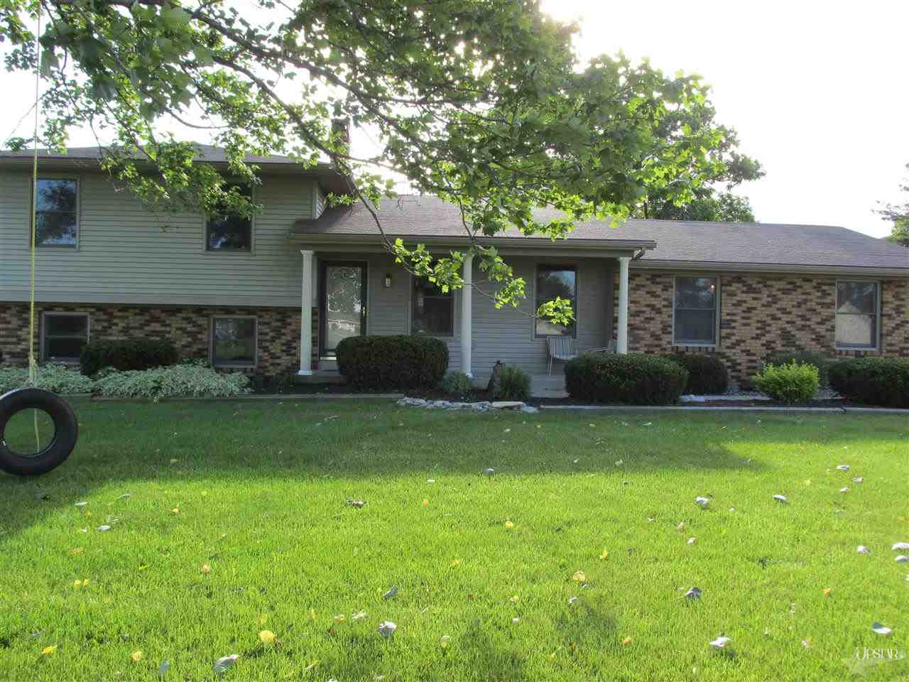 9099 E South Carlin Ct, Churubusco, IN 46723 photo 1