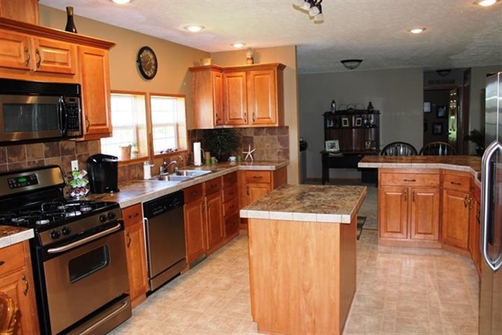 2414 W 1300 S, Silver Lake, IN 46982 photo 3
