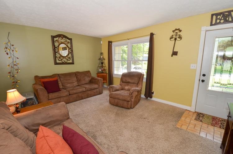 53635 Kershner Ln, Elkhart, IN 46514 photo 3