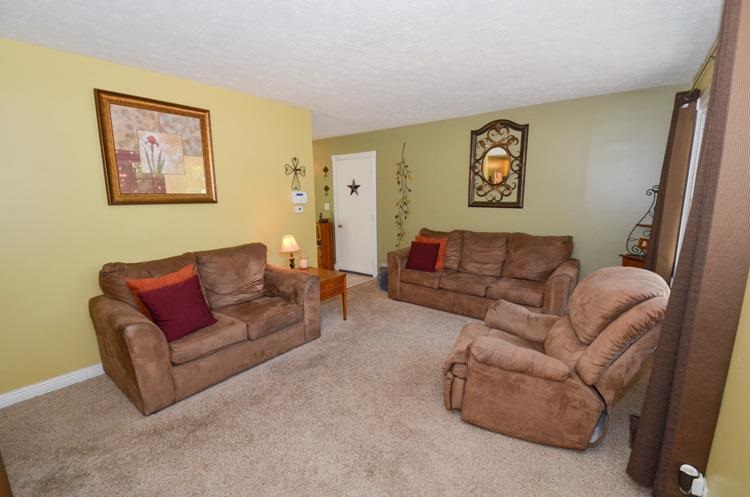 53635 Kershner Ln, Elkhart, IN 46514 photo 2