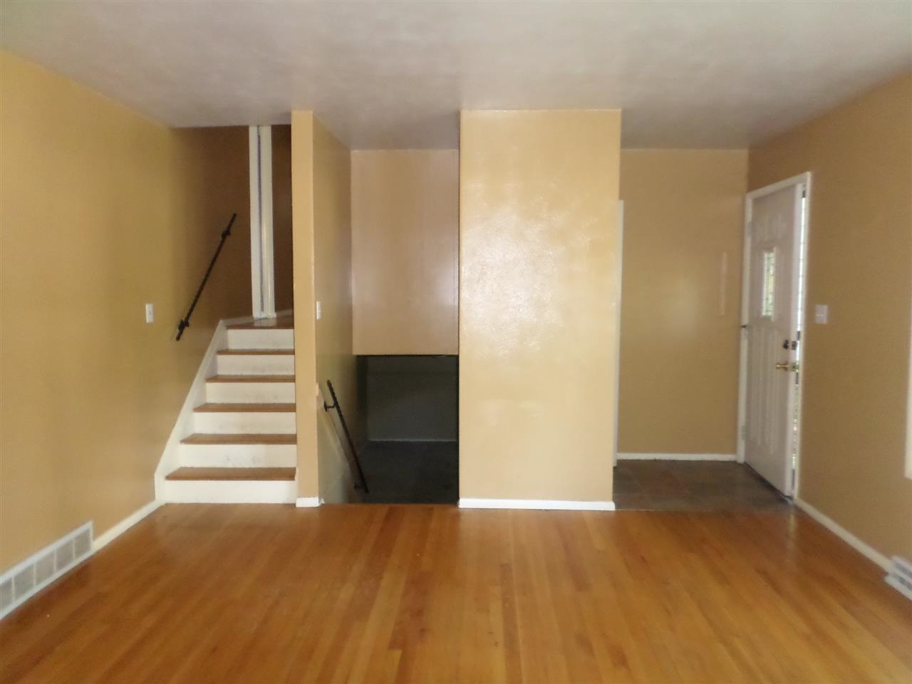 1609 Hass Dr, South Bend, IN 46635 photo 3