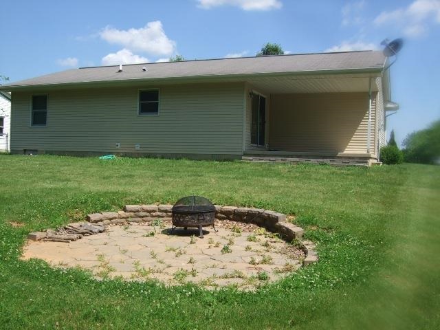 603 W Blackfoot Dr, Ellettsville, IN 47429 photo 4