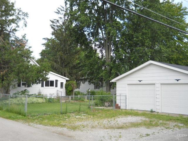 115 S 10th St, Decatur, IN 46733 photo 5