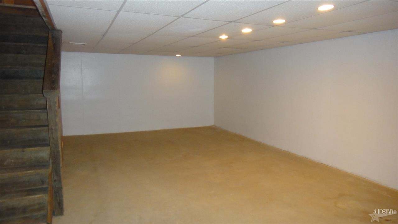 205 E Shore Dr, Geneva, IN 46740 photo 24