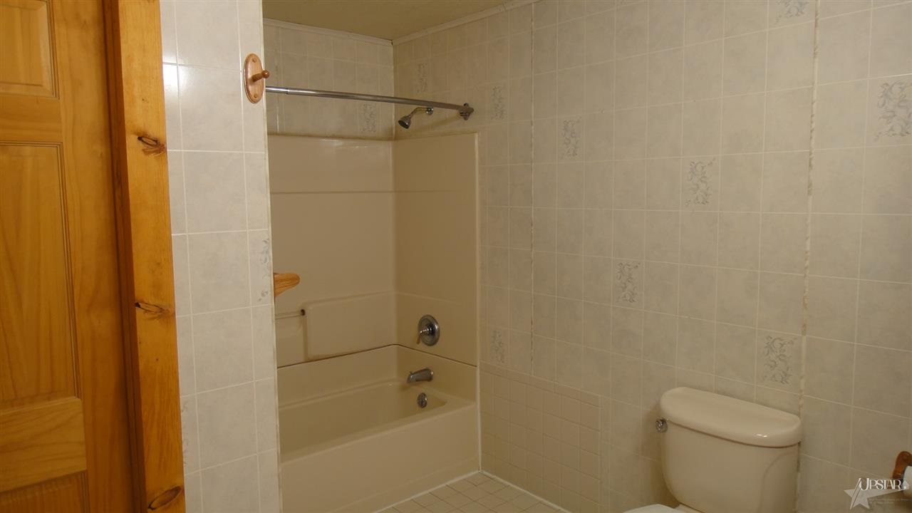 205 E Shore Dr, Geneva, IN 46740 photo 15