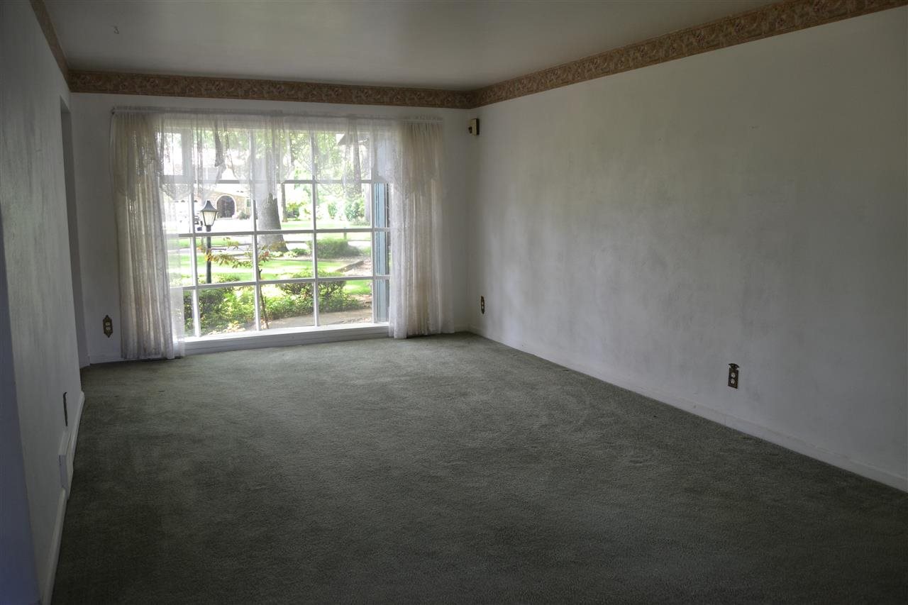 28741 Oakwood Pl, Elkhart, IN 46514 photo 3