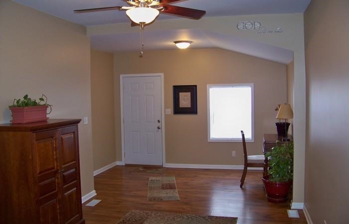 932 W Idlewild Dr, Evansville, IN 47710 photo 8