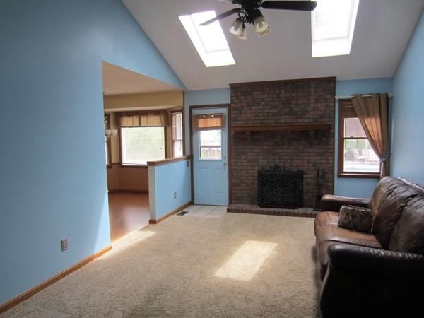 8599 Flintlock Dr, Newburgh, IN 47630 photo 2