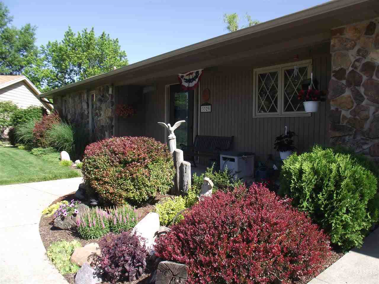 3329 Sudbury Pl, Fort Wayne, IN 46815 photo 2