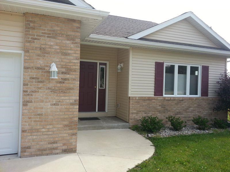 2228 Fairfield Blvd, Plymouth, IN 46563 photo 2