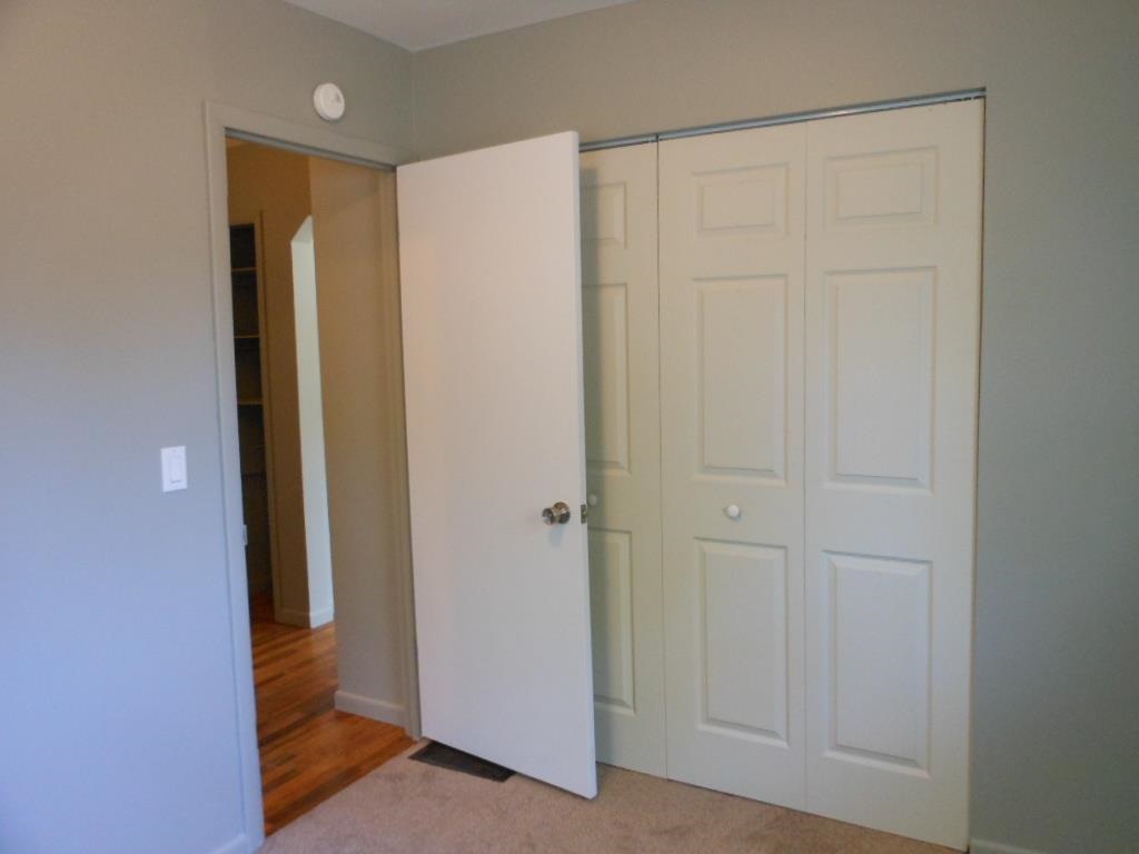 1024 Howard St, Elkhart, IN 46514 photo 4