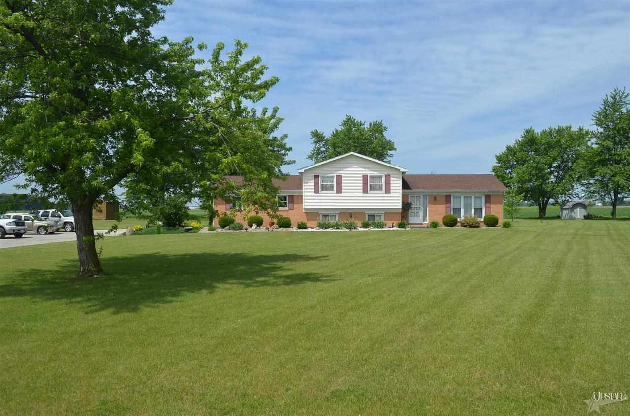 3911 N Roussey Rd, Woodburn, IN 46797 photo 2