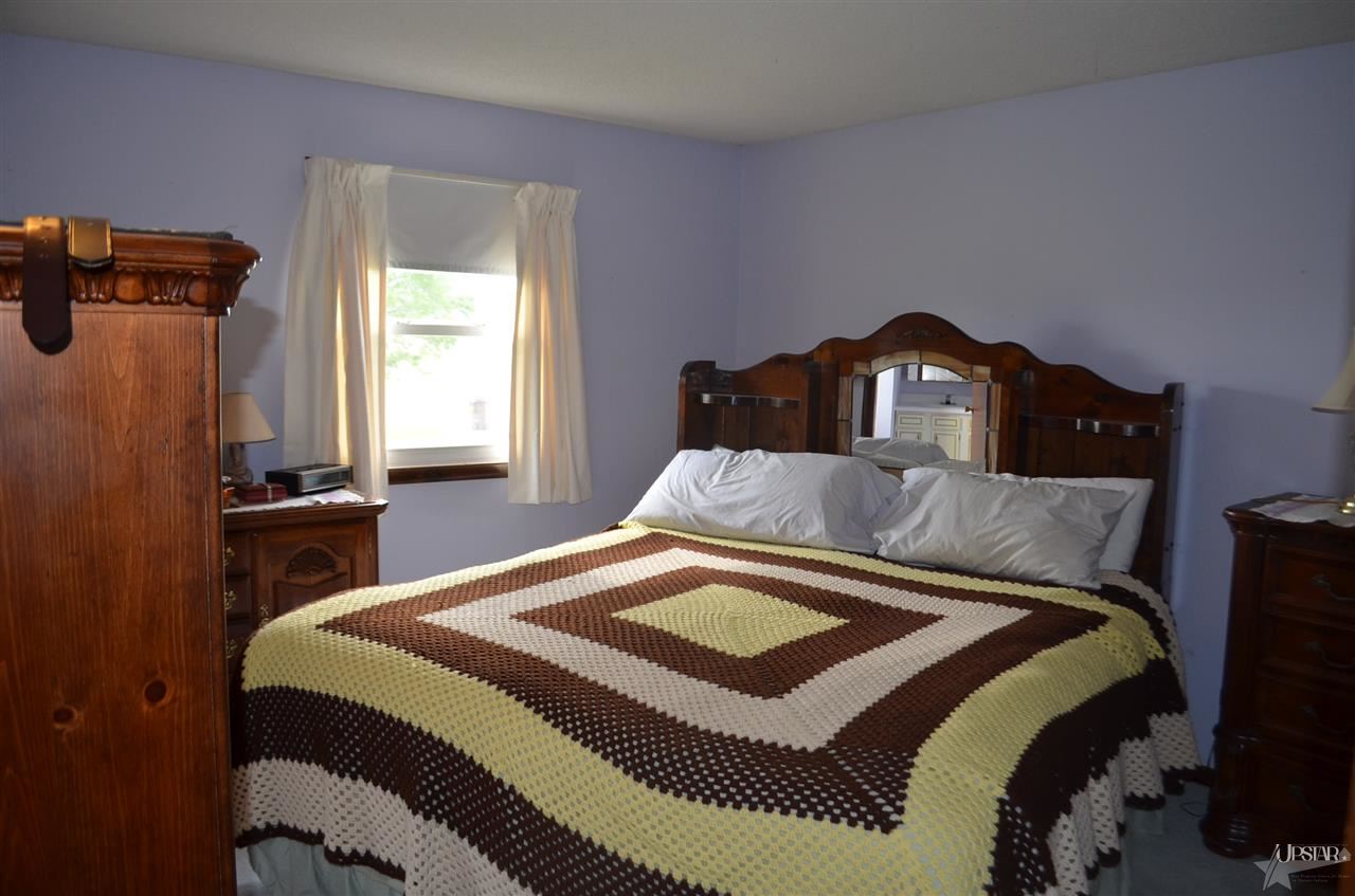 3911 N Roussey Rd, Woodburn, IN 46797 photo 12