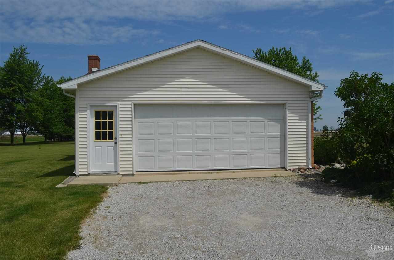 3911 N Roussey Rd, Woodburn, IN 46797 photo 10