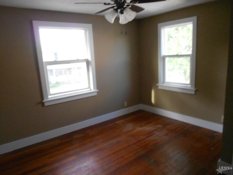175 W Mccrum St, Huntington, IN 46750 photo 7