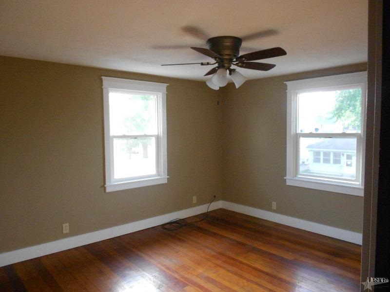 175 W Mccrum St, Huntington, IN 46750 photo 8