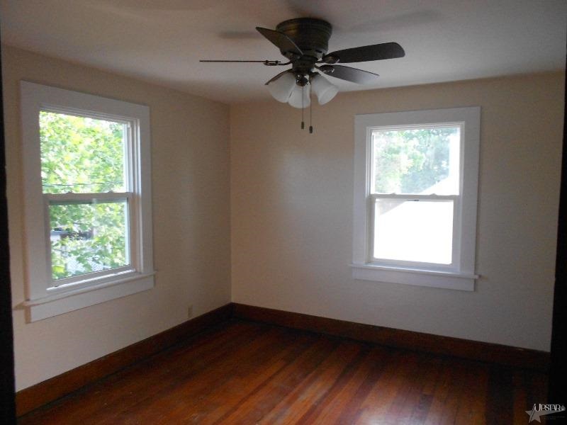 175 W Mccrum St, Huntington, IN 46750 photo 9