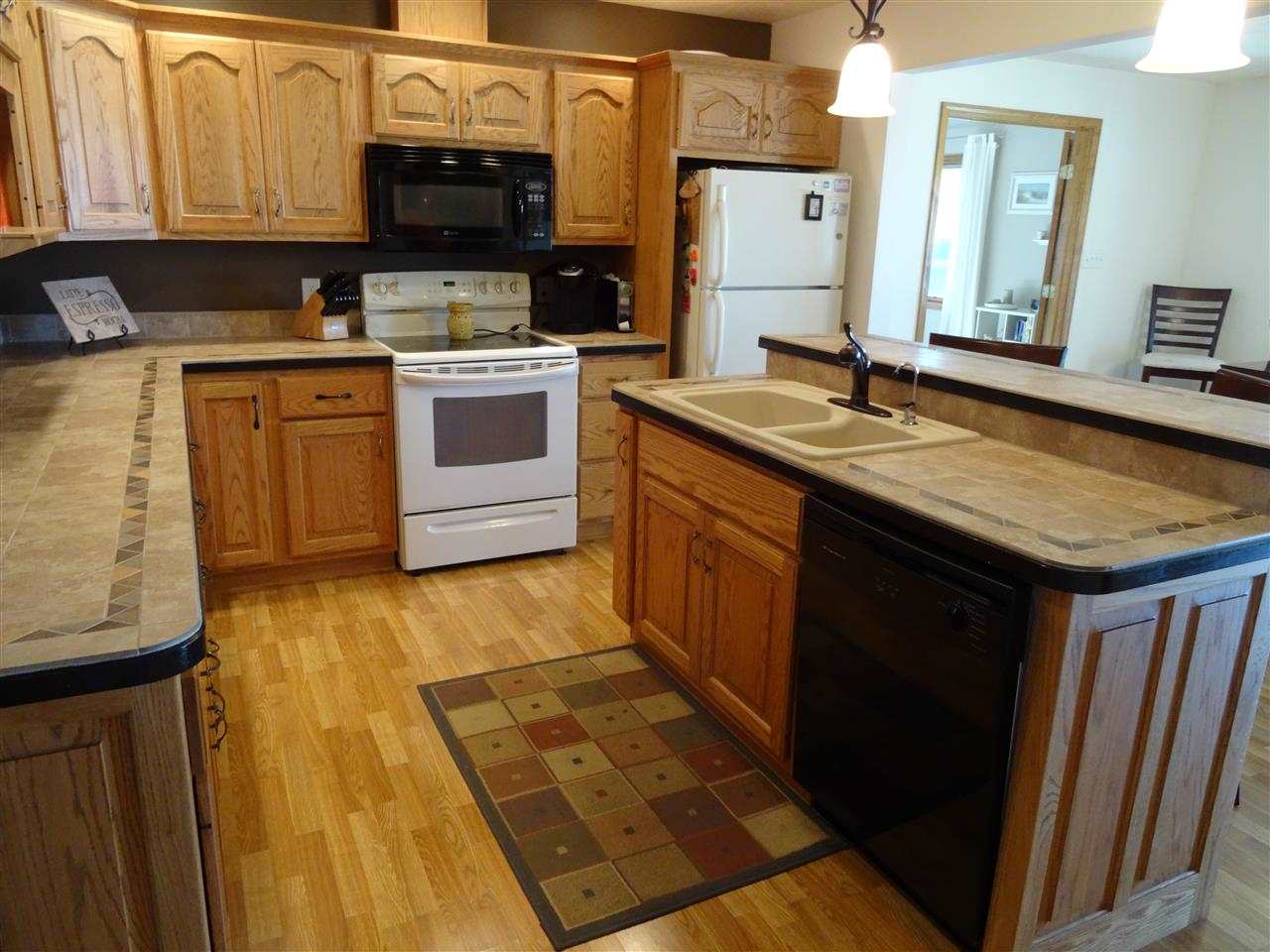 7475 W Lutes Dr, Warsaw, IN 46582 photo 4