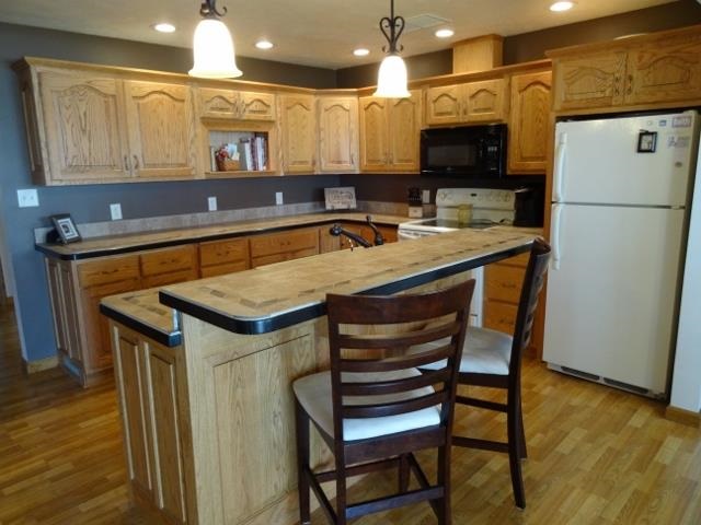 7475 W Lutes Dr, Warsaw, IN 46582 photo 3