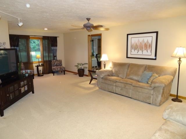 7475 W Lutes Dr, Warsaw, IN 46582 photo 7