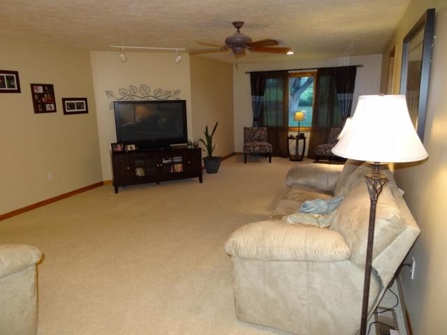 7475 W Lutes Dr, Warsaw, IN 46582 photo 8