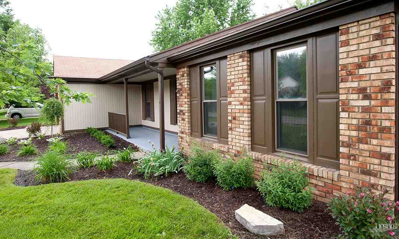 4725 Ottawa Dr, Fort Wayne, IN 46835 photo 3
