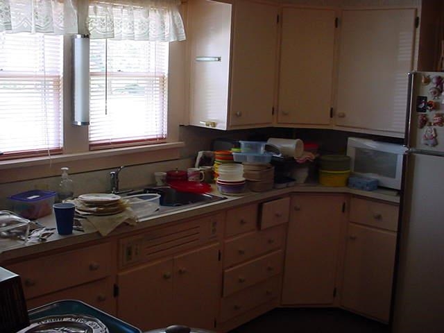 1212 W Wilkinson St, Goshen, IN 46528 photo 6