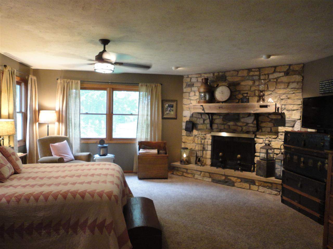 809 N River Rd, Bristol, IN 46507 photo 9