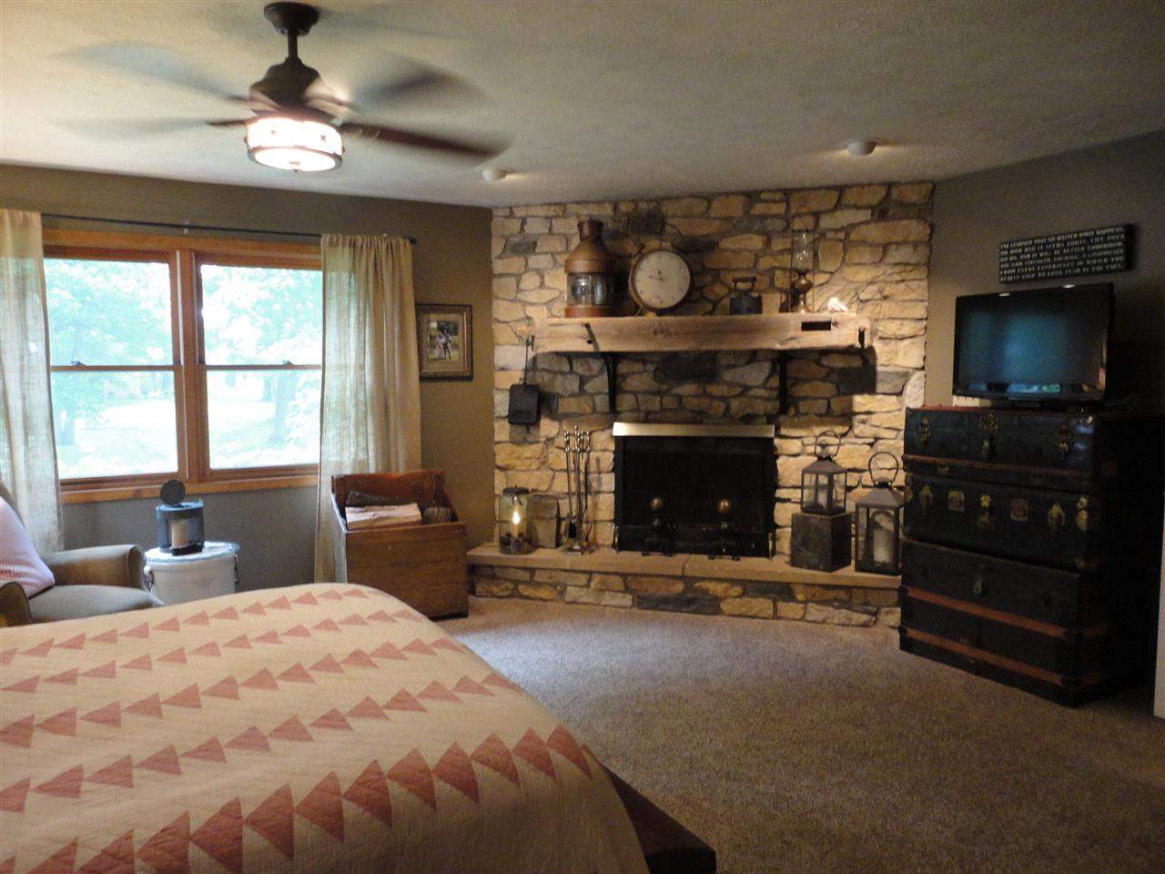 809 N River Rd, Bristol, IN 46507 photo 11