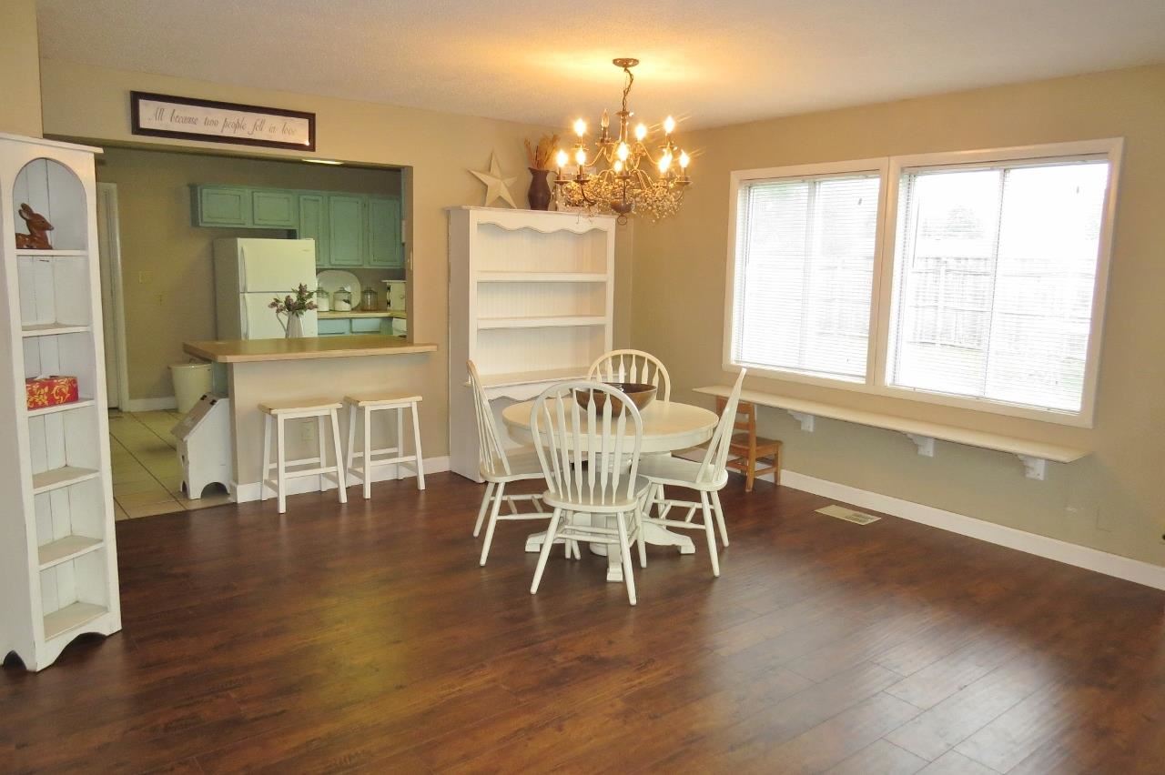 1418 Eglin Ave, Peru, IN 46970 photo 3