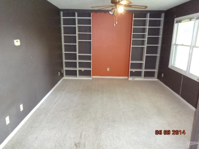 522 Catherine Dr, Sweetser, IN 46987 photo 3