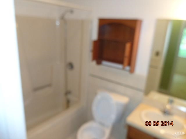 522 Catherine Dr, Sweetser, IN 46987 photo 4