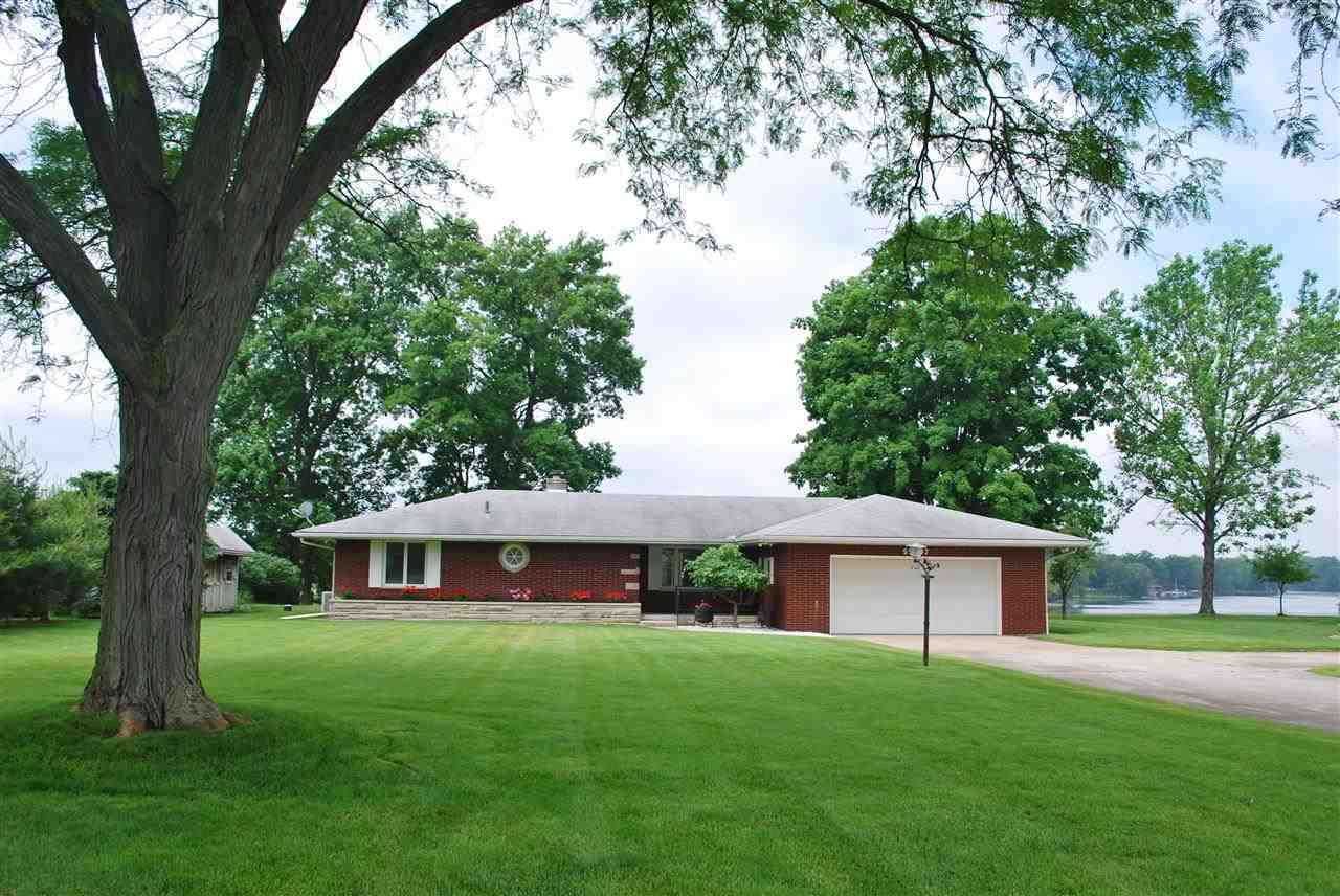 55897 Riverdale Dr, Elkhart, IN 46514 photo 1