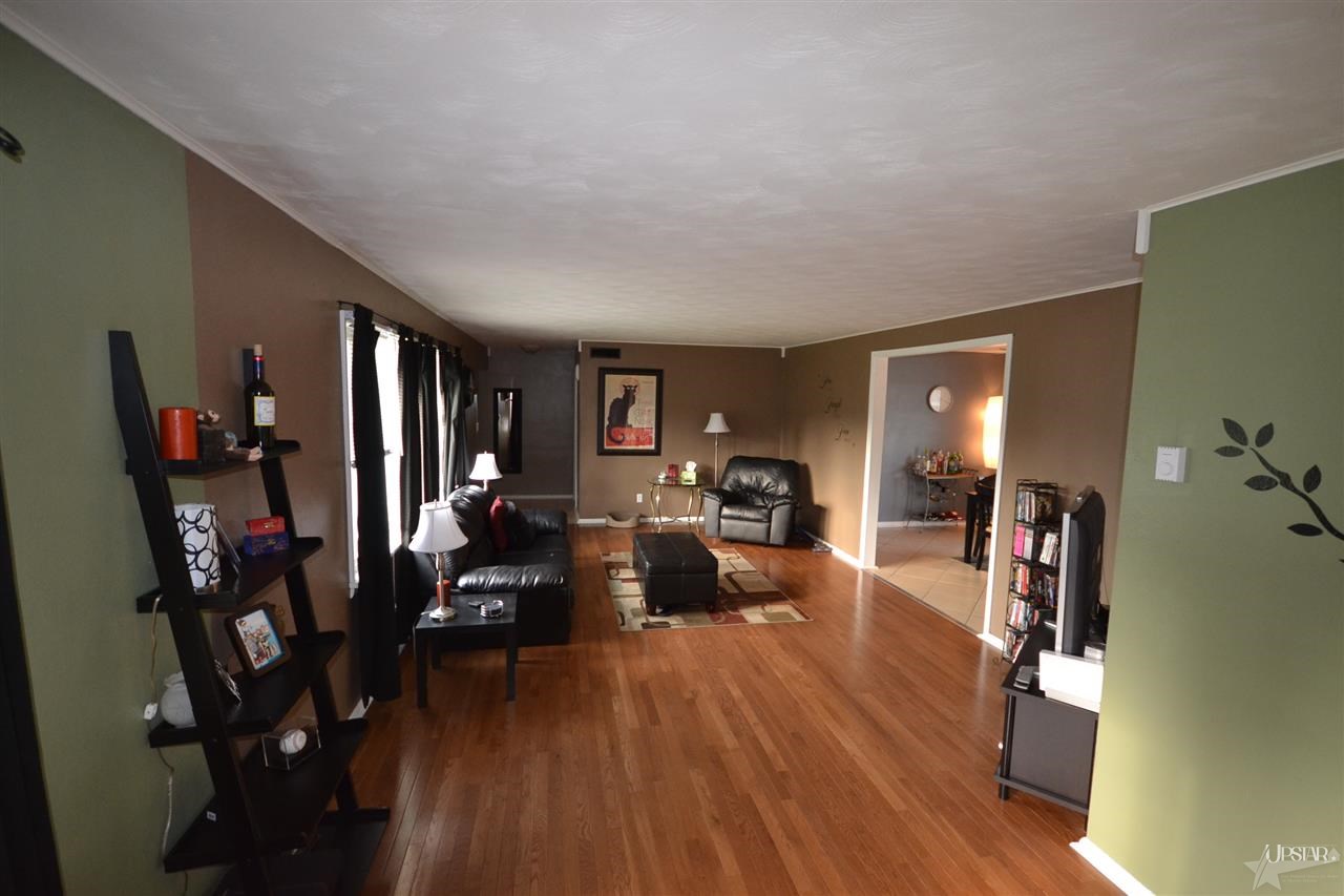 7246 Lamont Dr, Fort Wayne, IN 46835 photo 2