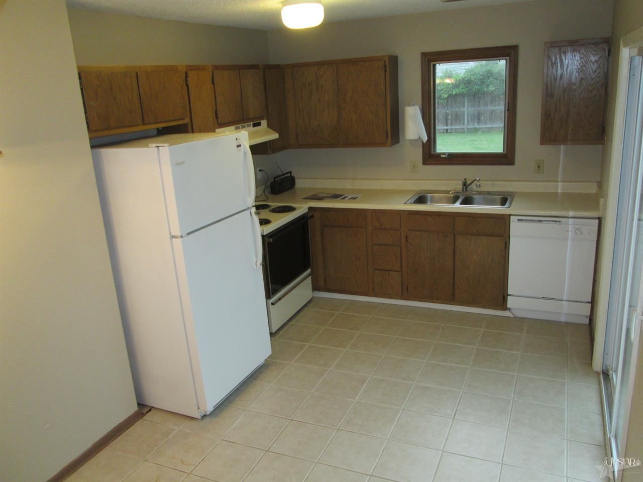 509 Larch Ln, Fort Wayne, IN 46825 photo 3