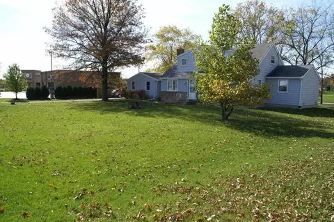 10149 Auburn Rd, Fort Wayne, IN 46825 photo 3