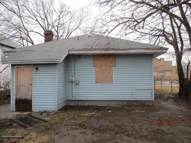 1533 Mcpherson St, South Bend, IN 46613 photo 4